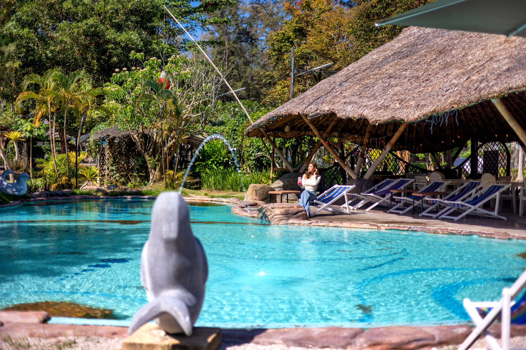 Pakmeng tourist destination, Dugong Village